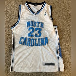 Jordan 23 north carolina Jersey (Mens M)